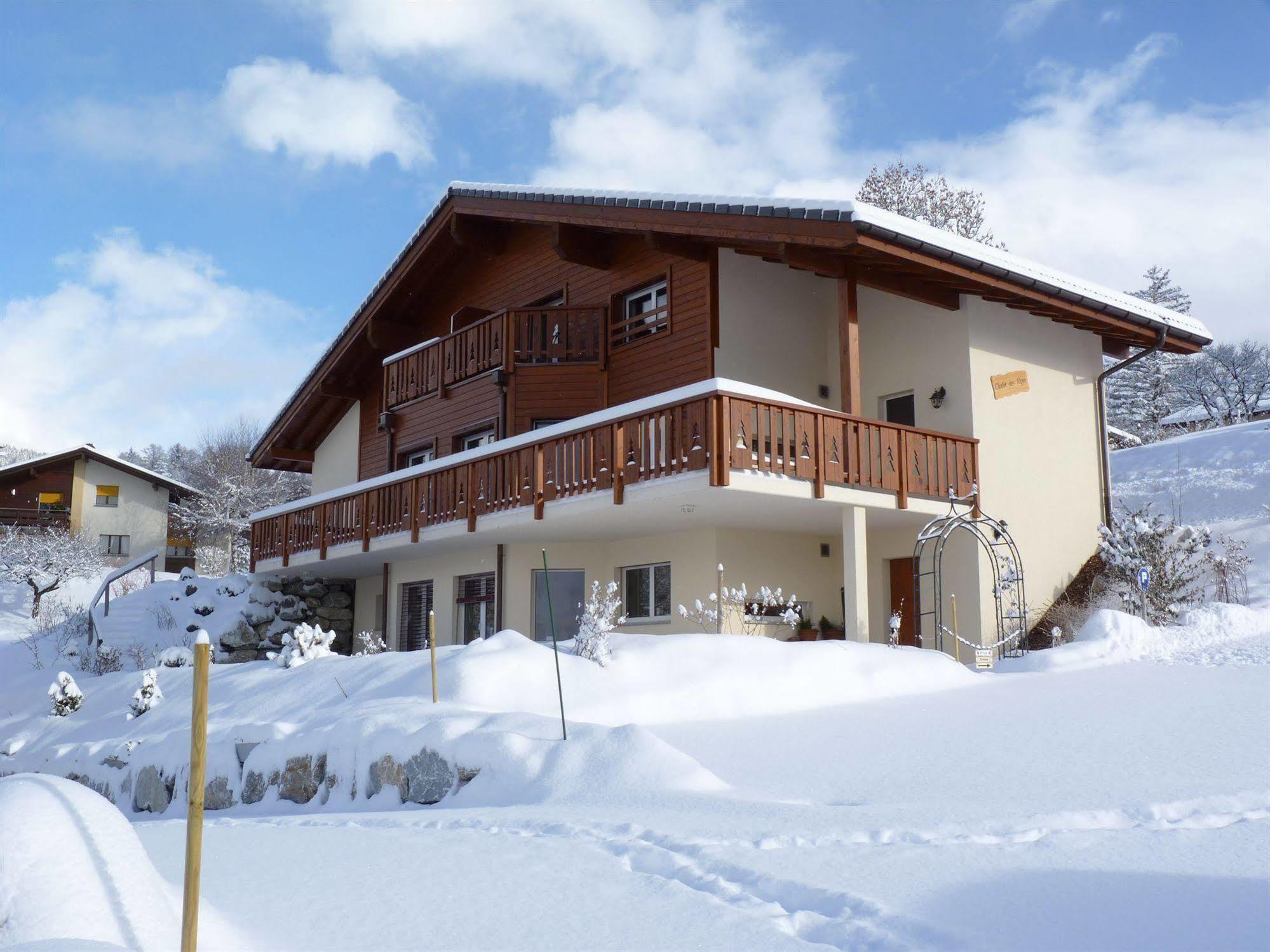 Chalet Des Alpes Bed & Breakfast Crans-Montana Bagian luar foto